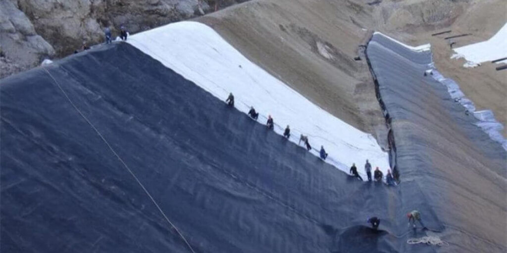 What are the Differences Between Geotextile and Geomembrane