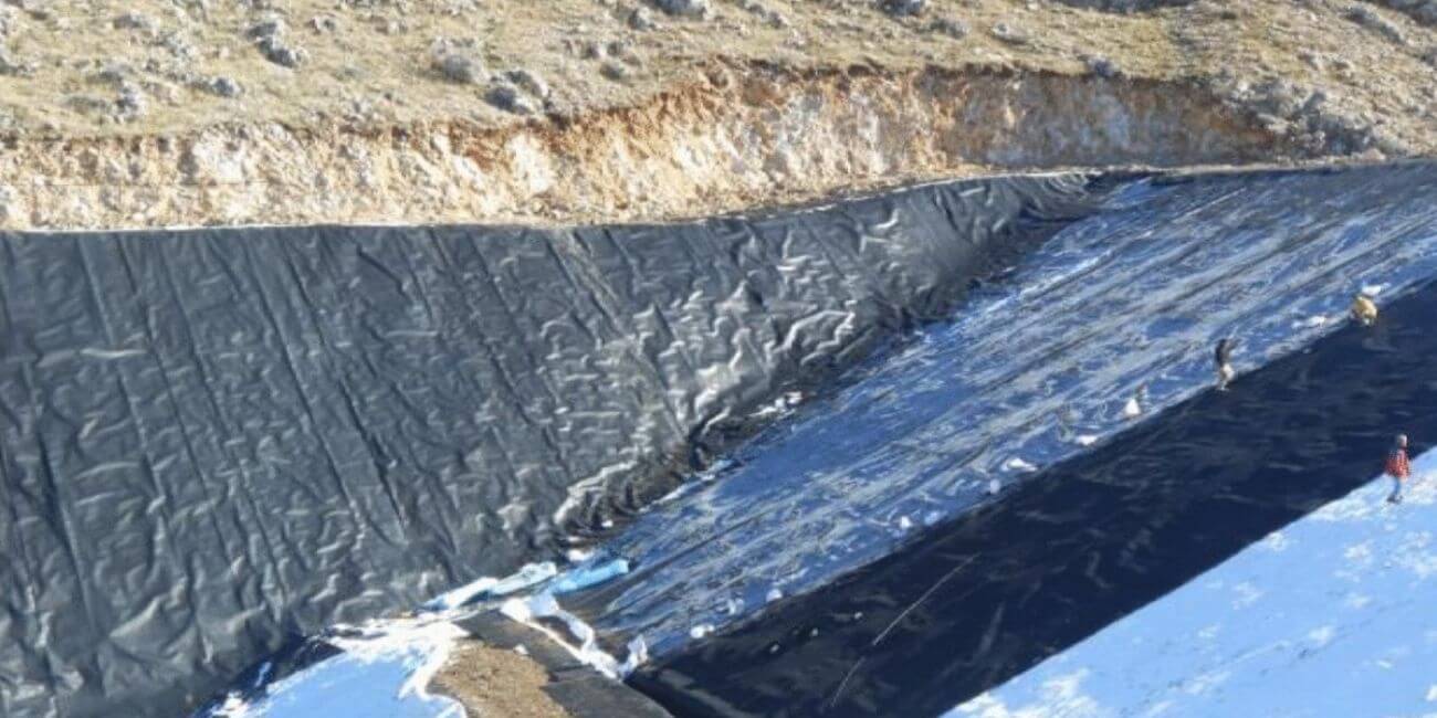 What is the Difference Between Geotextile and Geomembrane