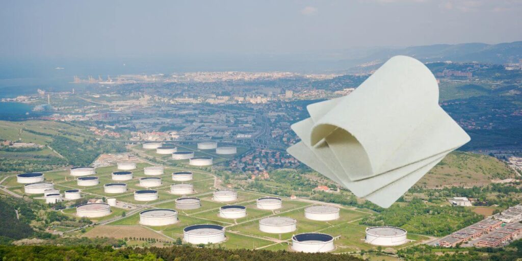 Geocomposites Two Geotextile With One Geomembrane For Reservoirs